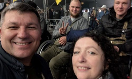 Alexander & his wife with veterans